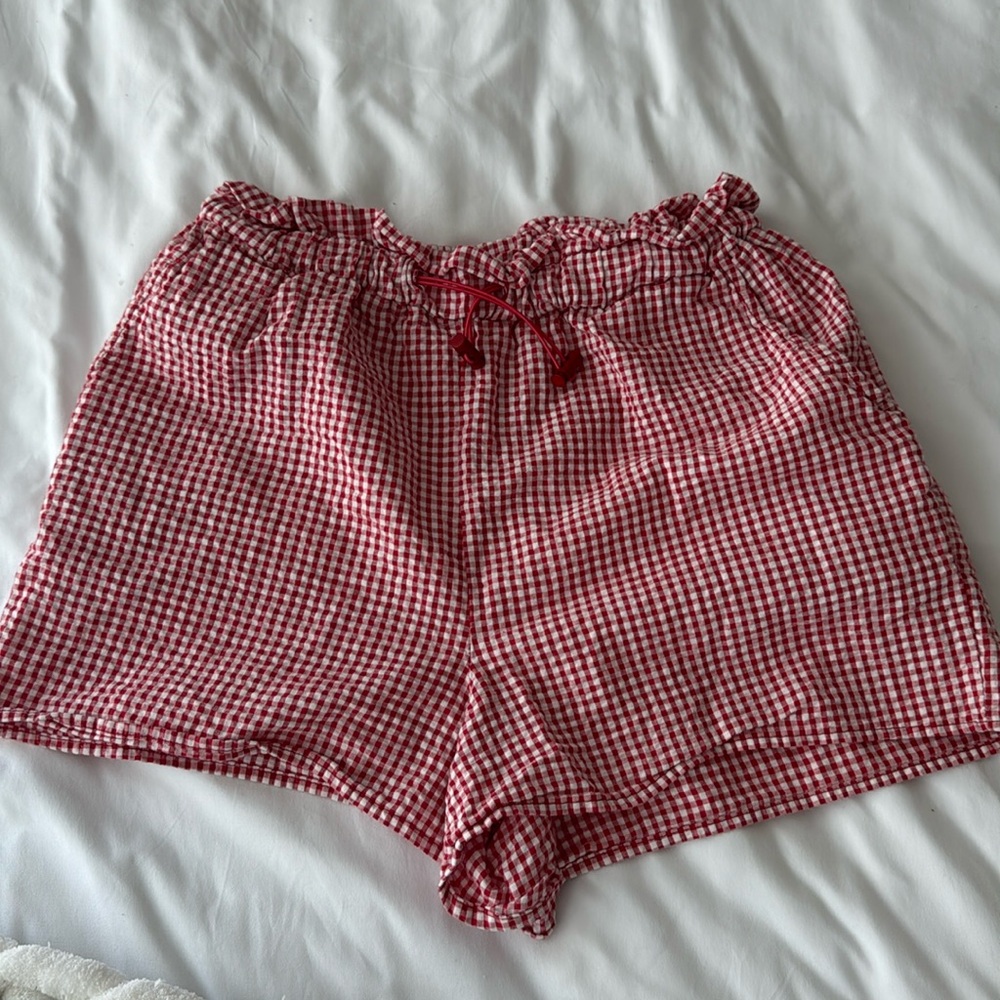 Red gingham shorts with an adjustable waistband